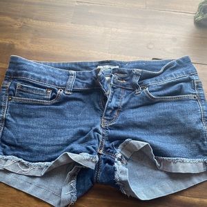 Mudd size 3 junior Jean shorts